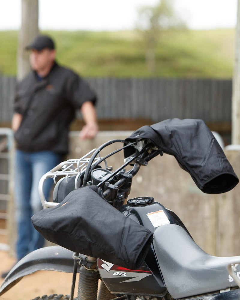 Load image into Gallery viewer, Oilskin Motor Bike Mitts - NZ Farming Store
